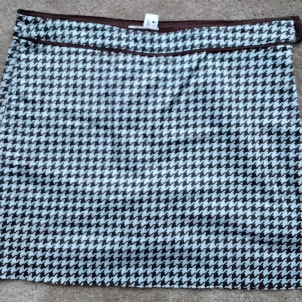 Sporty Houndstooth Skirt in Teal and Brown